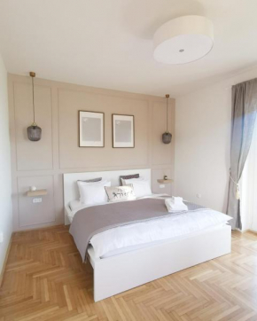 Grand Terrace Apartment with AC & heating